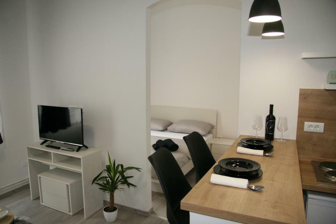 Stylish Apartment In City Center PUY Exterior foto