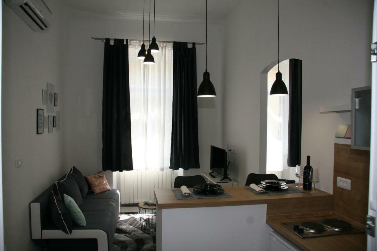Stylish Apartment In City Center PUY Exterior foto