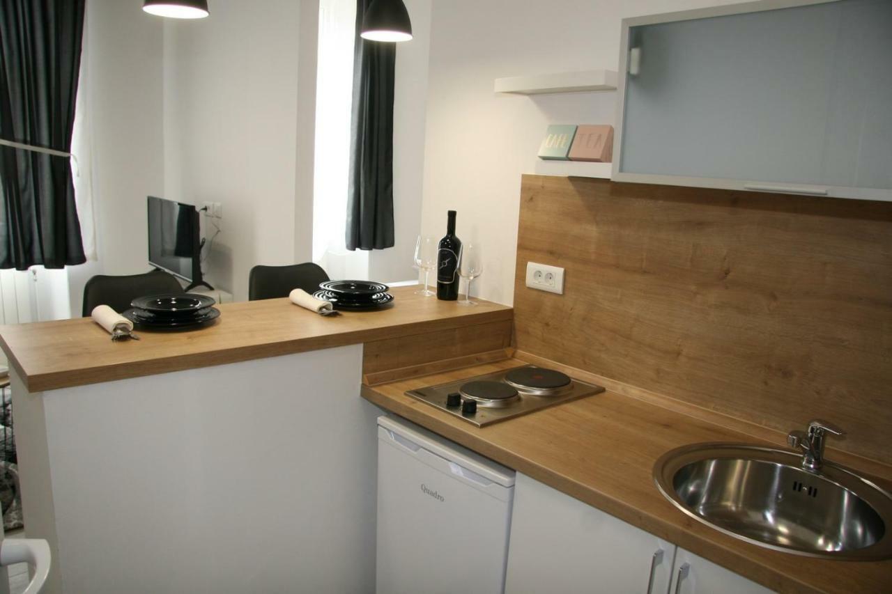 Stylish Apartment In City Center PUY Exterior foto