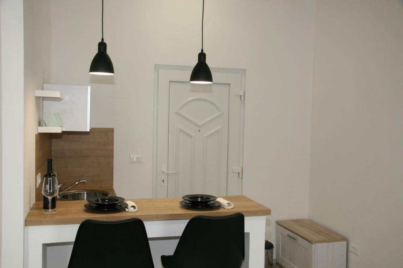 Stylish Apartment In City Center PUY Exterior foto