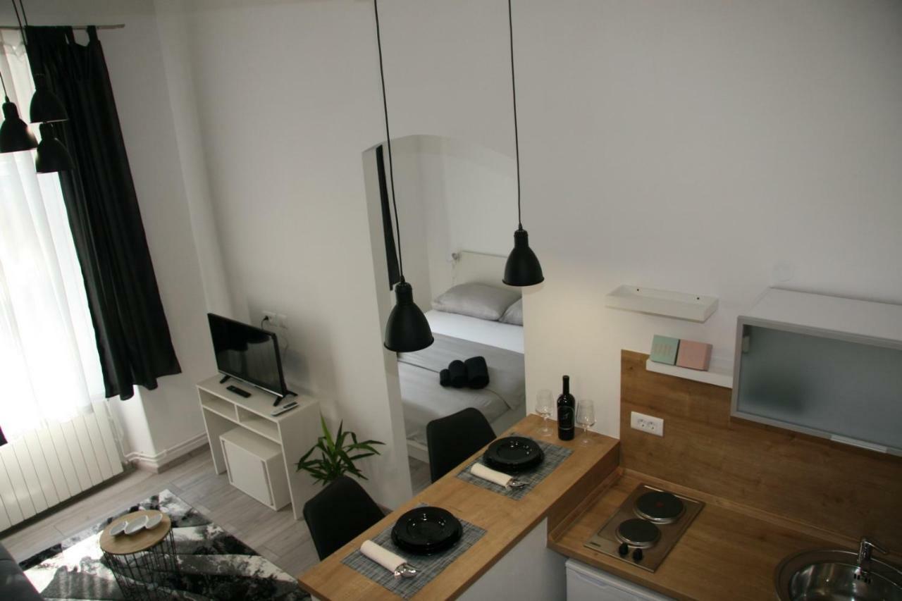 Stylish Apartment In City Center PUY Exterior foto