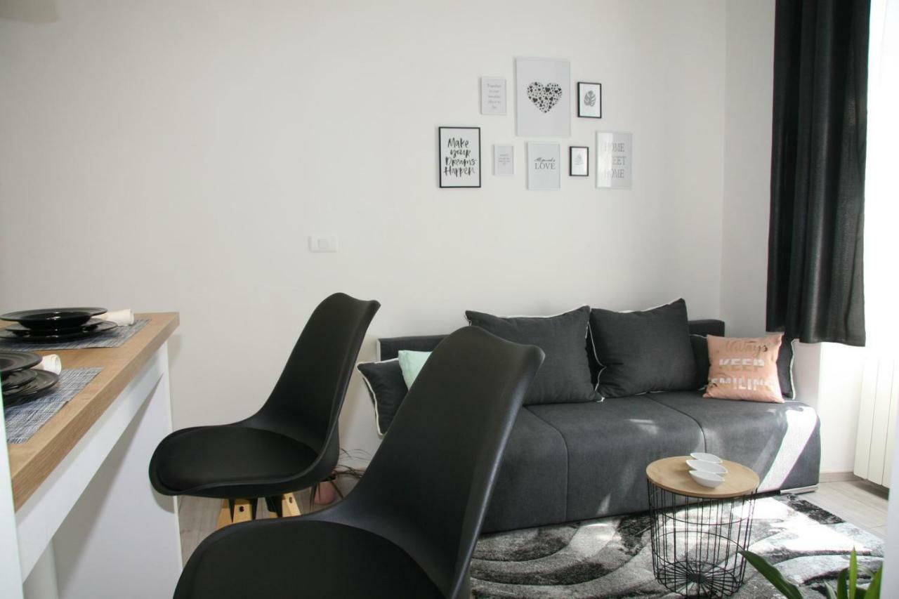 Stylish Apartment In City Center PUY Exterior foto