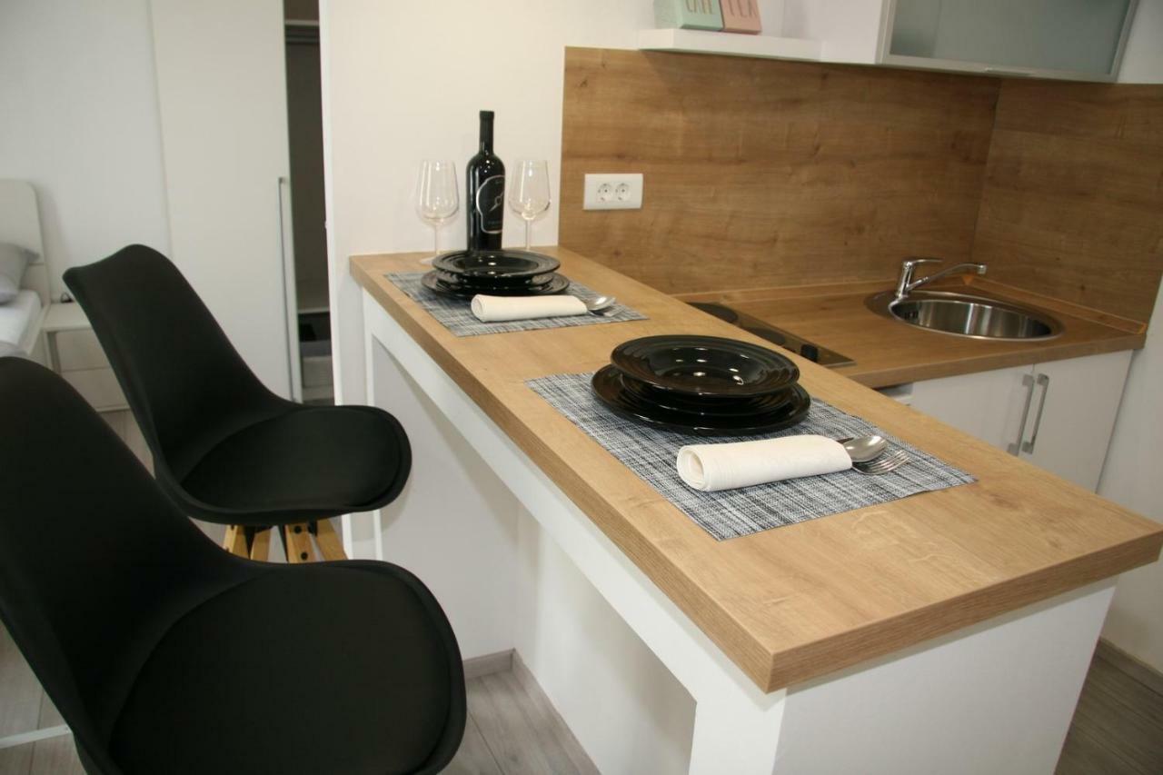 Stylish Apartment In City Center PUY Exterior foto