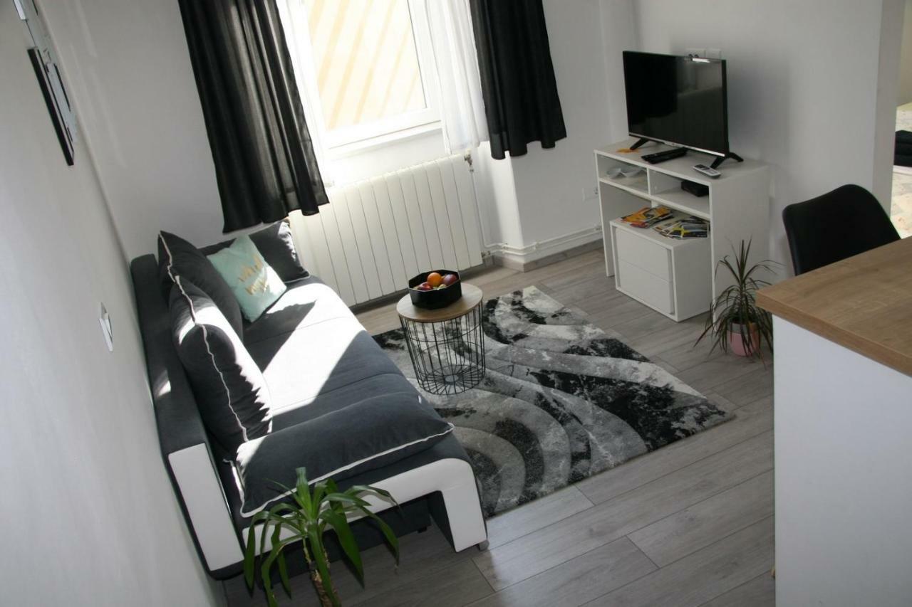 Stylish Apartment In City Center PUY Exterior foto