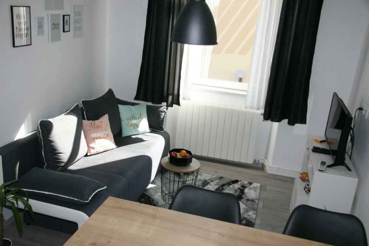 Stylish Apartment In City Center PUY Exterior foto