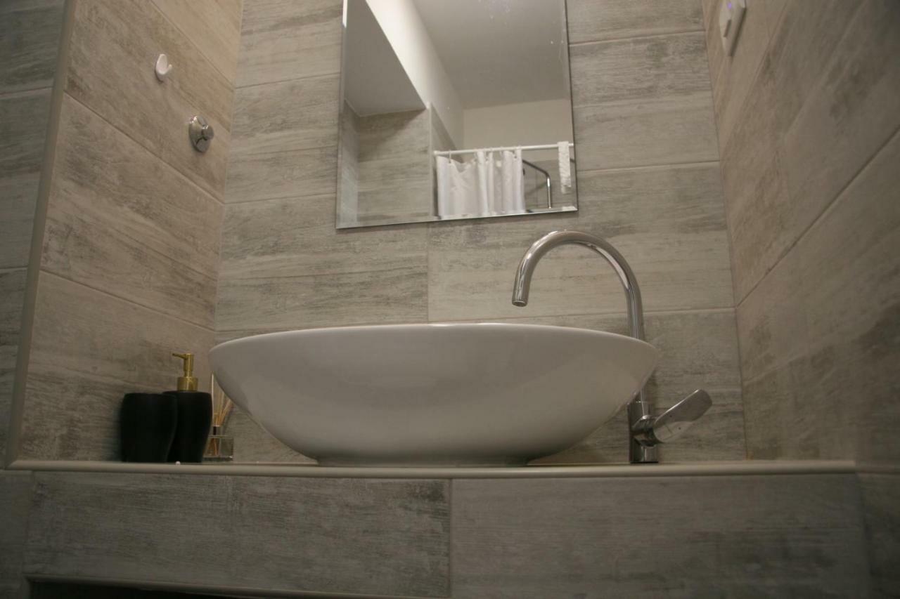Stylish Apartment In City Center PUY Exterior foto