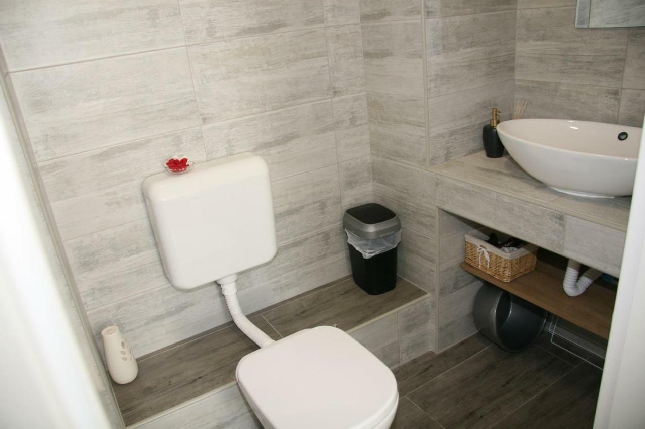 Stylish Apartment In City Center PUY Exterior foto